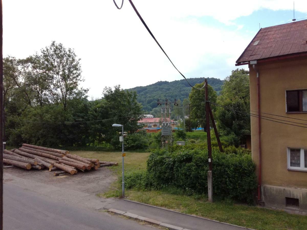 Apartman Prefa Benesov nad Ploucnici المظهر الخارجي الصورة